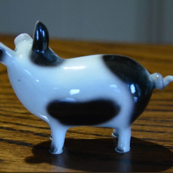 Black and White ceramic pigs Set of 2 - Picture 6 of 8